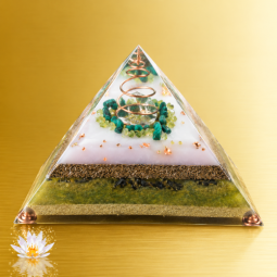 Orgonpyramide Cheops Handmade gross – 12 cm
